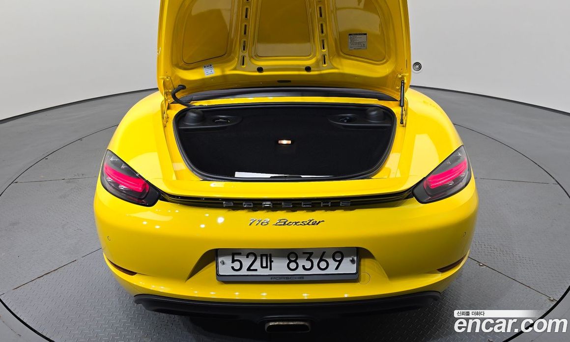 Porsche 718 Boxster фото 17