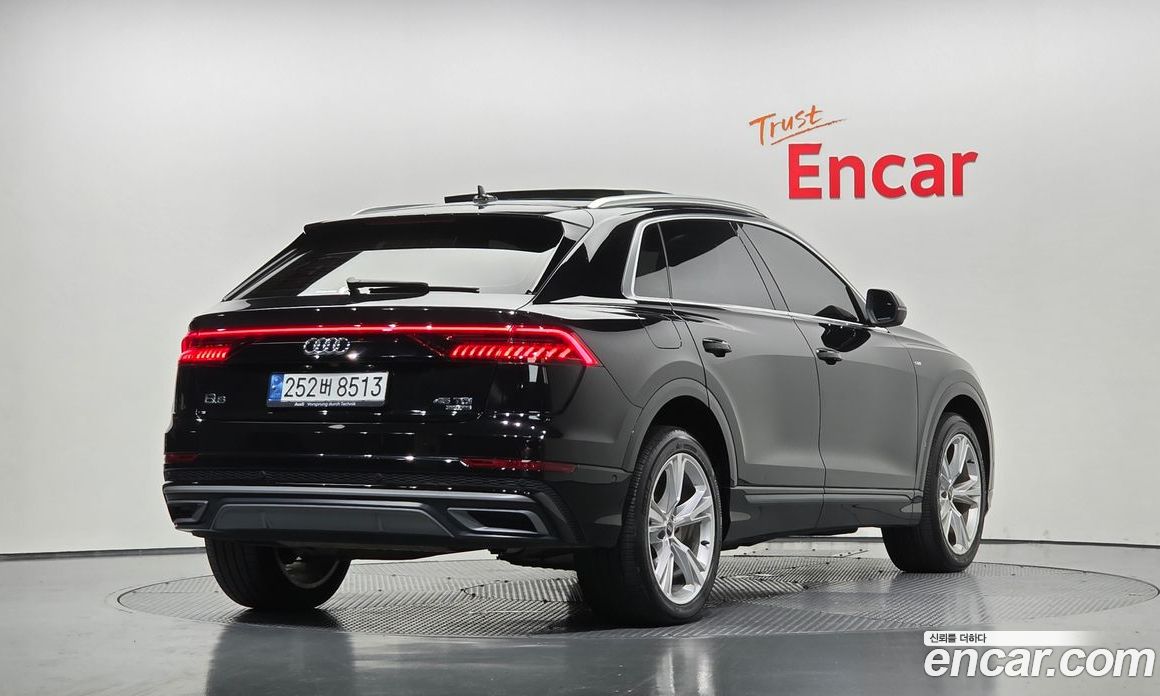 Audi Q8 (4M) фото 2