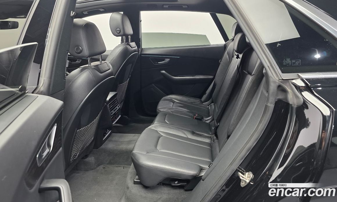 Audi Q8 (4M) фото 26