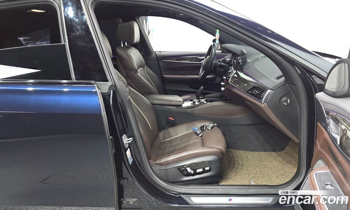 BMW 6-Series GT (G32) фото 10