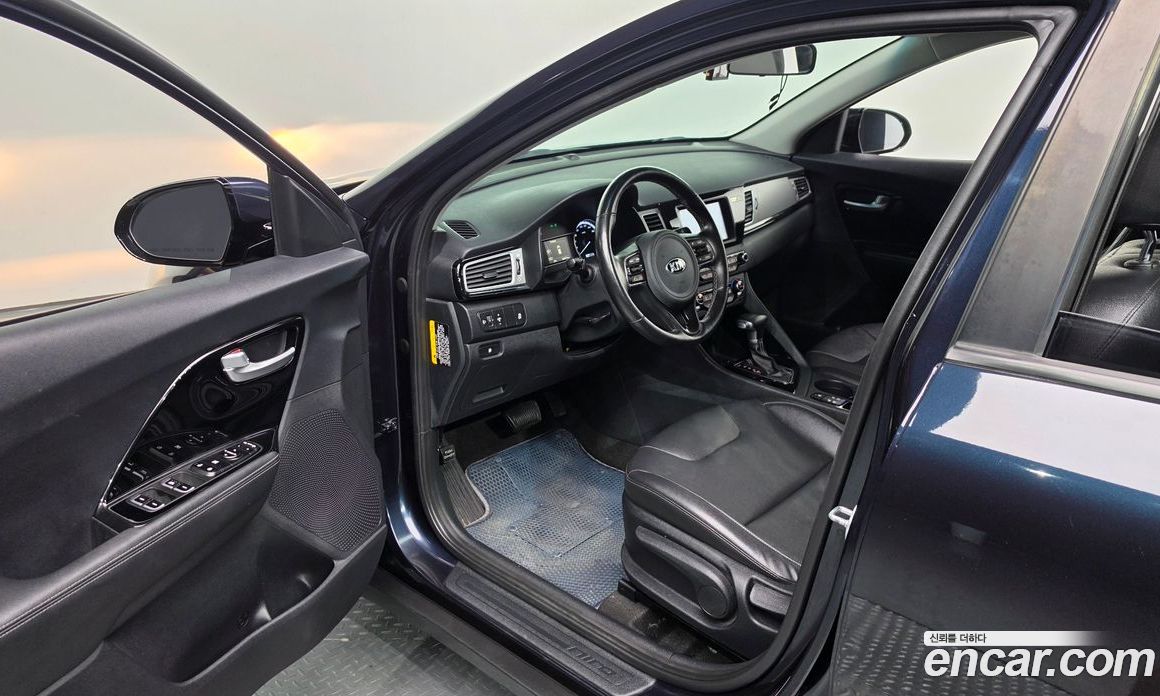 Kia Niro фото 10