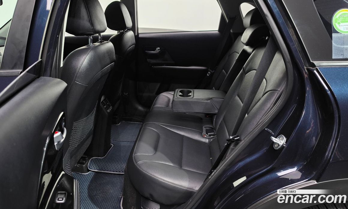Kia Niro фото 11