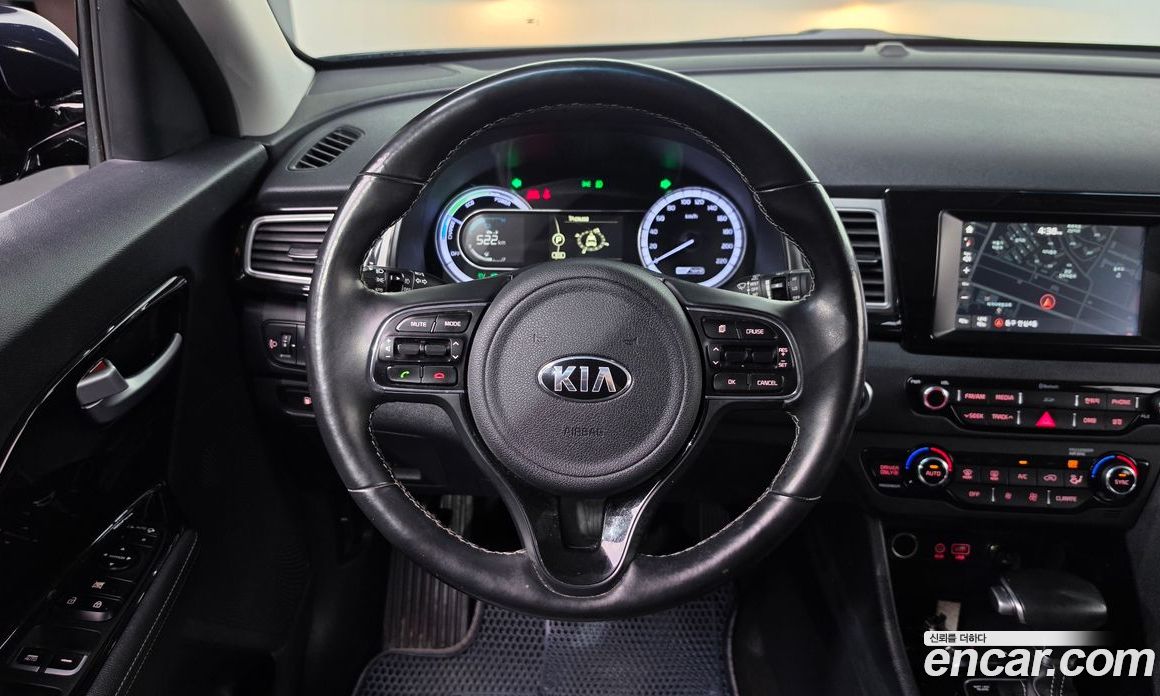 Kia Niro фото 12