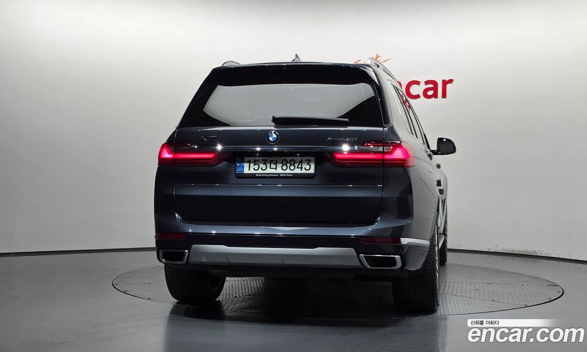 BMW X7 (G07) фото 4