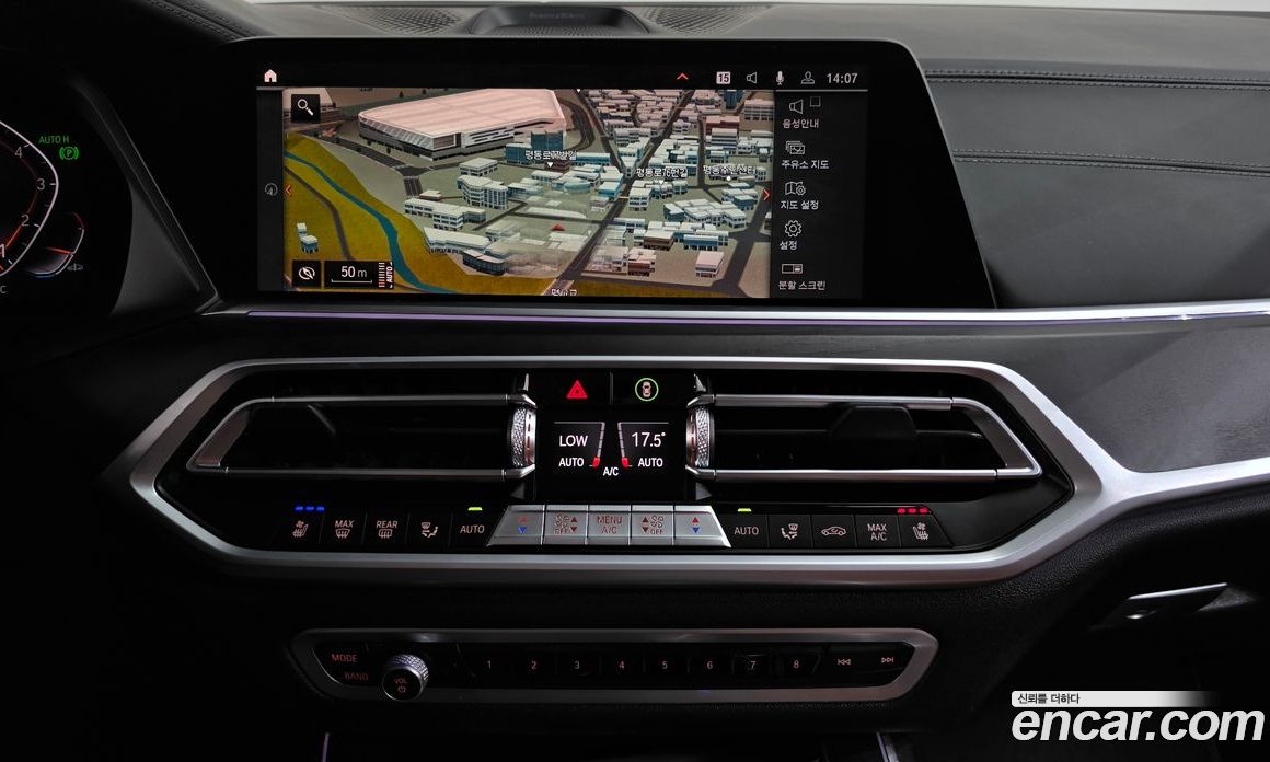 BMW X7 (G07) фото 13