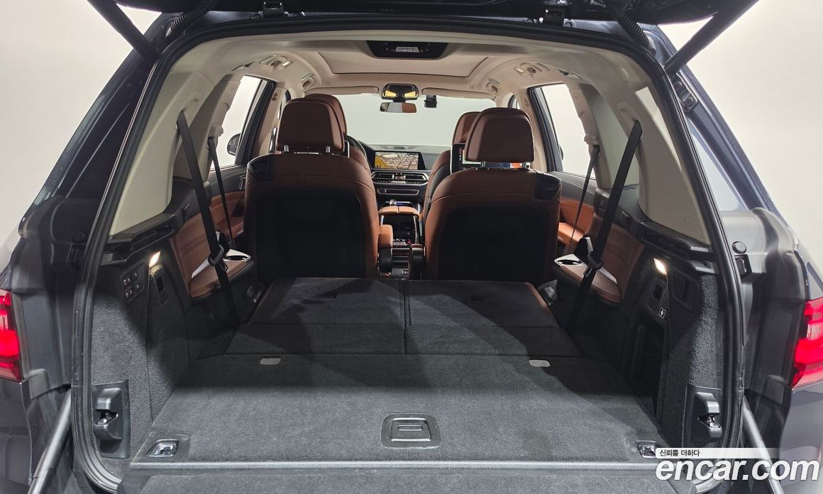 BMW X7 (G07) фото 20