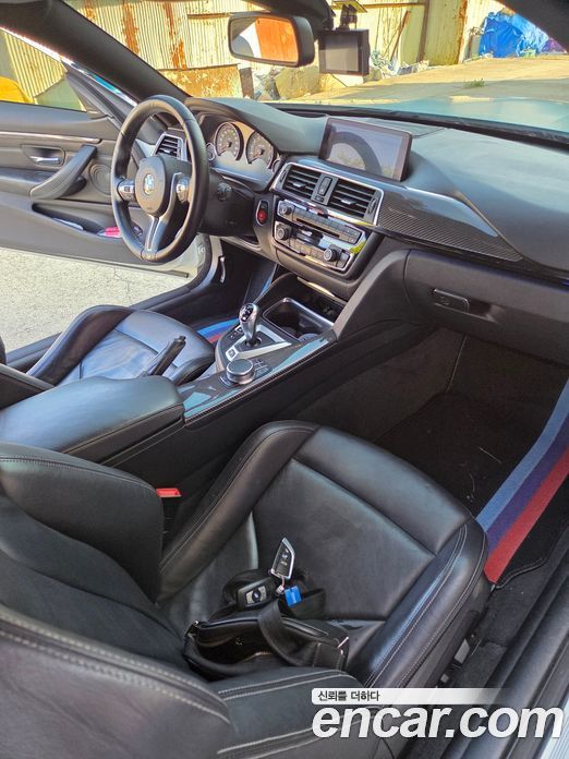 BMW M4 (F82) фото 12