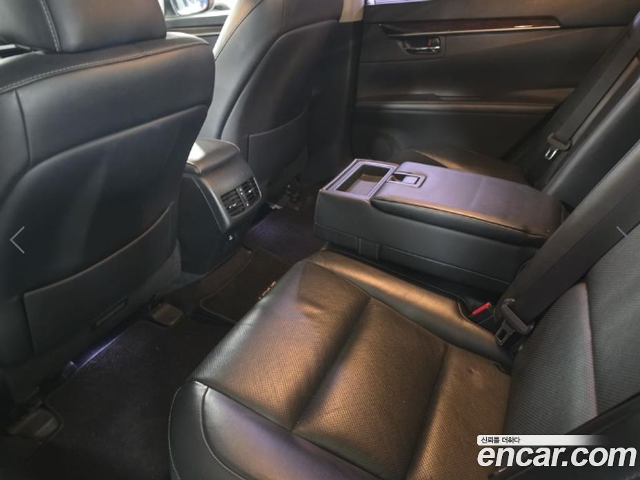 Lexus ES300h фото 6
