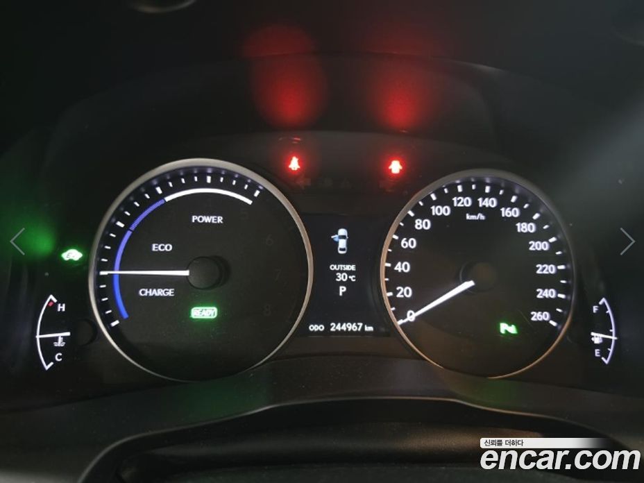 Lexus ES300h фото 7