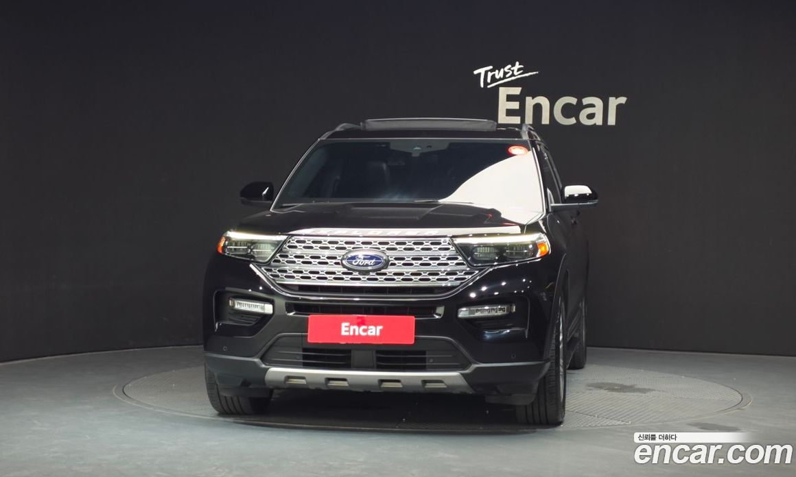 Ford Explorer 6th Gen фото 3