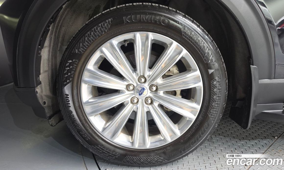 Ford Explorer 6th Gen фото 5