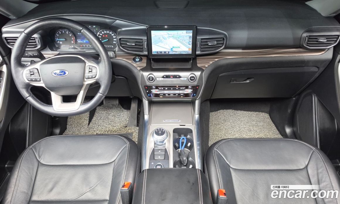 Ford Explorer 6th Gen фото 7