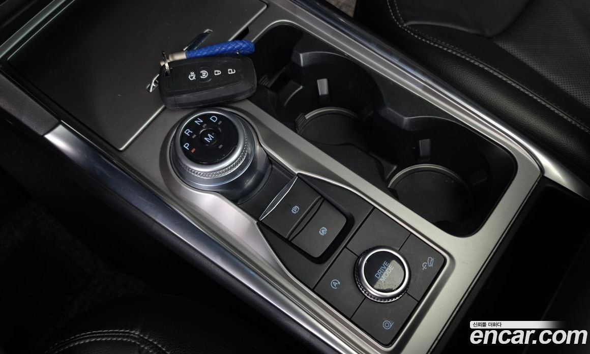 Ford Explorer 6th Gen фото 9