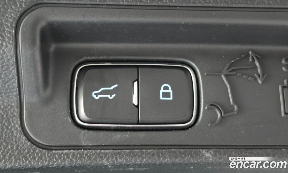 Ford Explorer 6th Gen фото 19