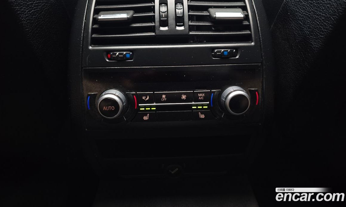 BMW 5-Series (F10) фото 17