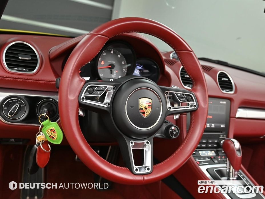 Porsche 718 Boxster фото 13