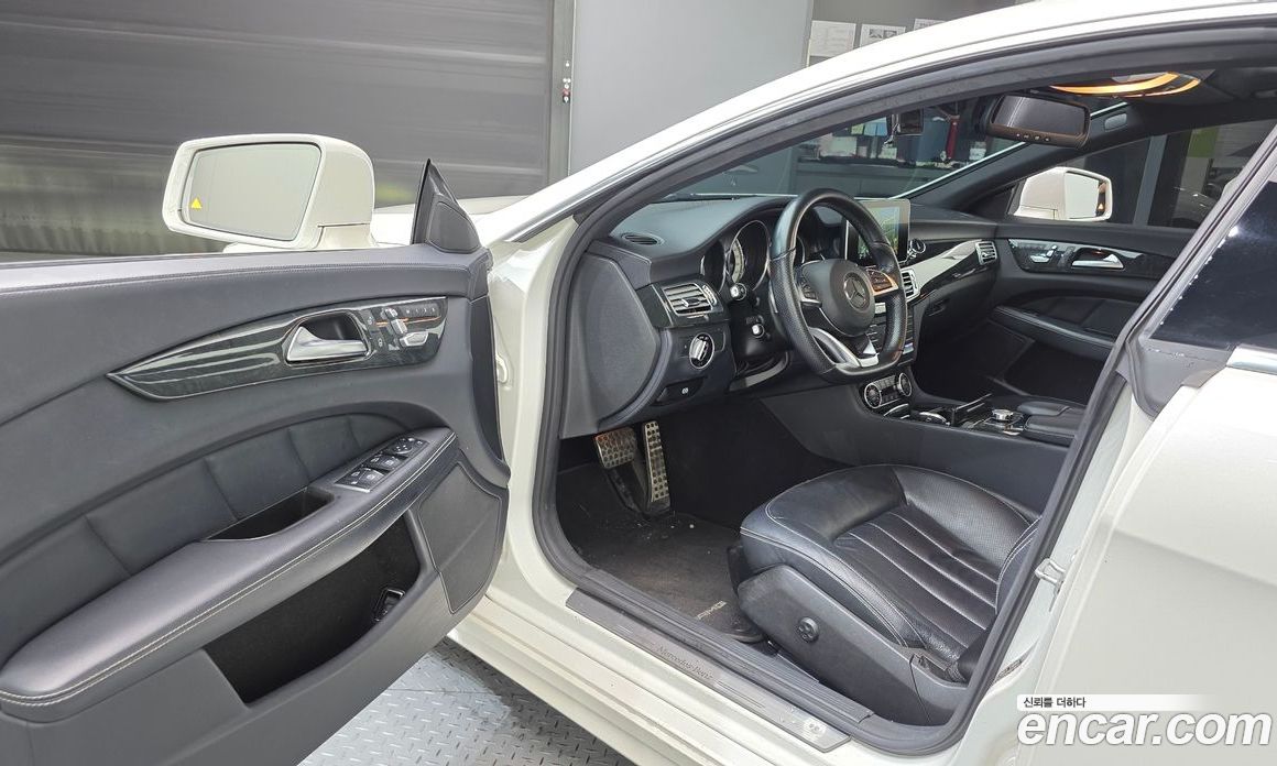 Mercedes-Benz CLS-Class W218 фото 10