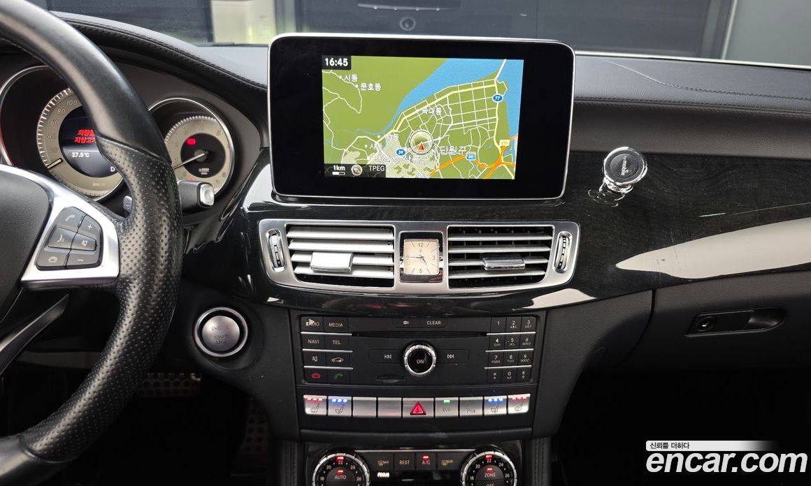 Mercedes-Benz CLS-Class W218 фото 17