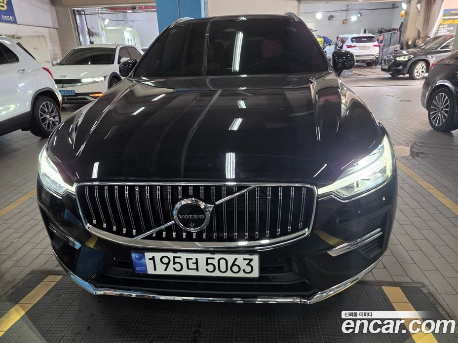 Volvo XC60 2nd Gen фото 2