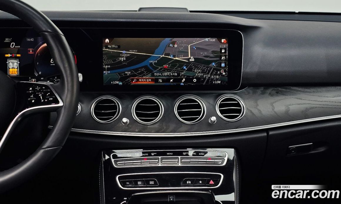 Mercedes-Benz E-Class W213 фото 13