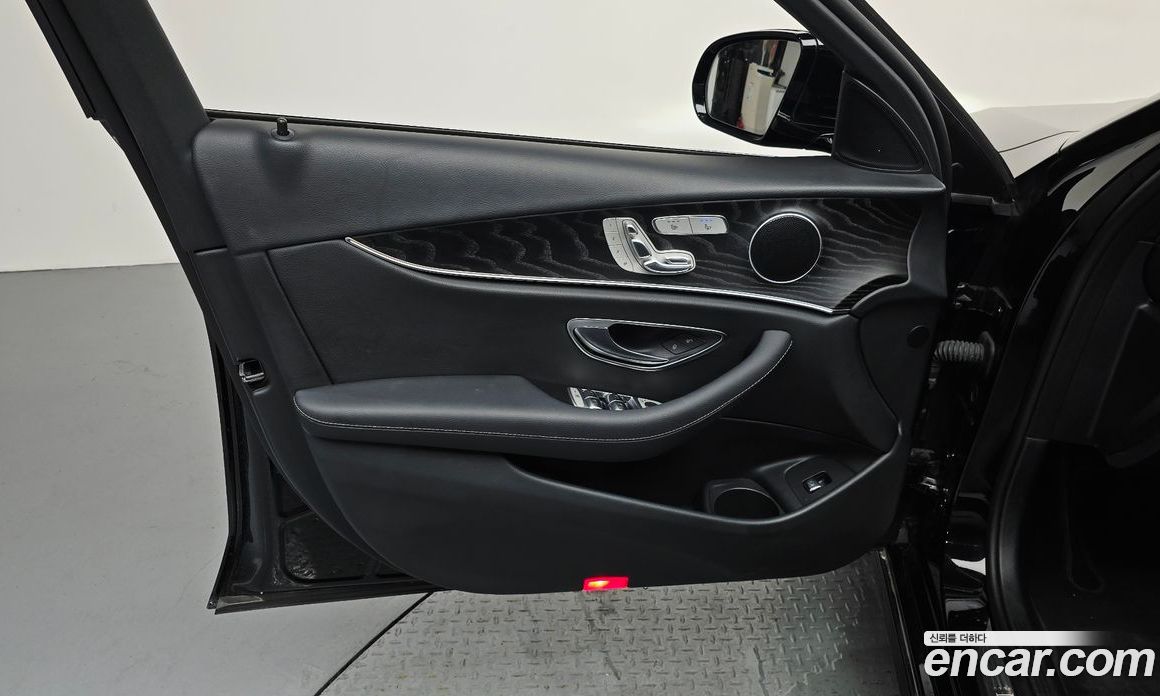 Mercedes-Benz E-Class W213 фото 24
