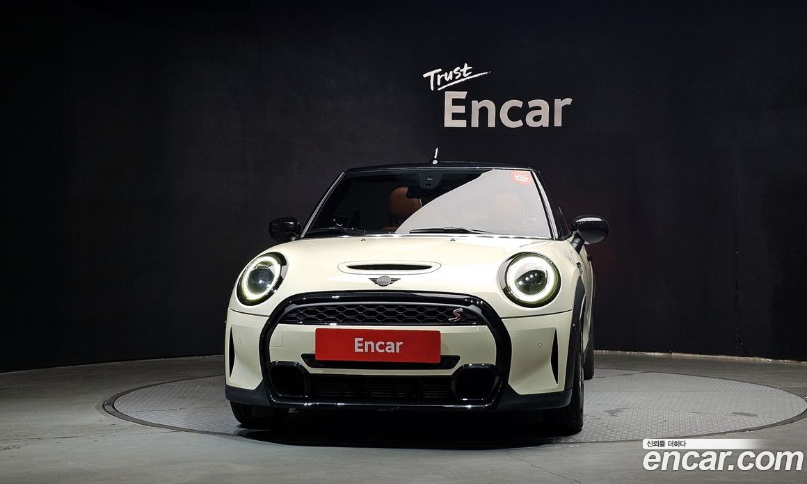 Mini Cooper Convertible S фото 3