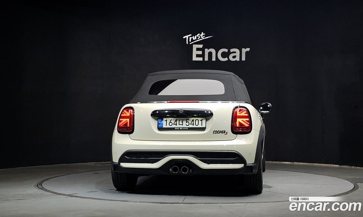 Mini Cooper Convertible S фото 4