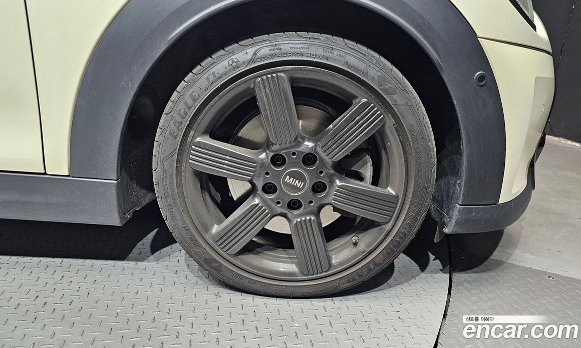 Mini Cooper Convertible S фото 21
