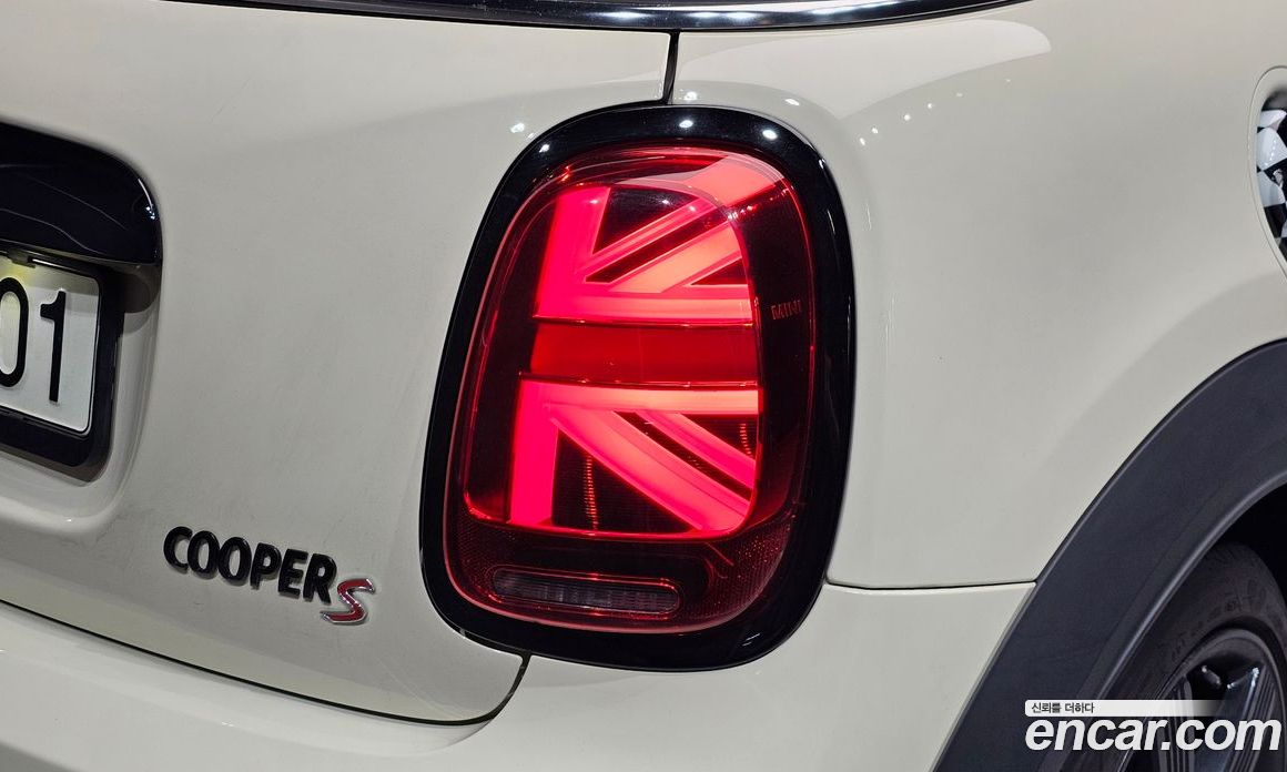 Mini Cooper Convertible S фото 23