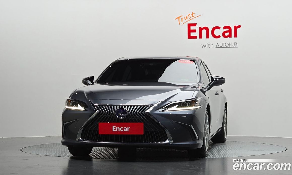 Lexus ES300h 7th Gen фото 2