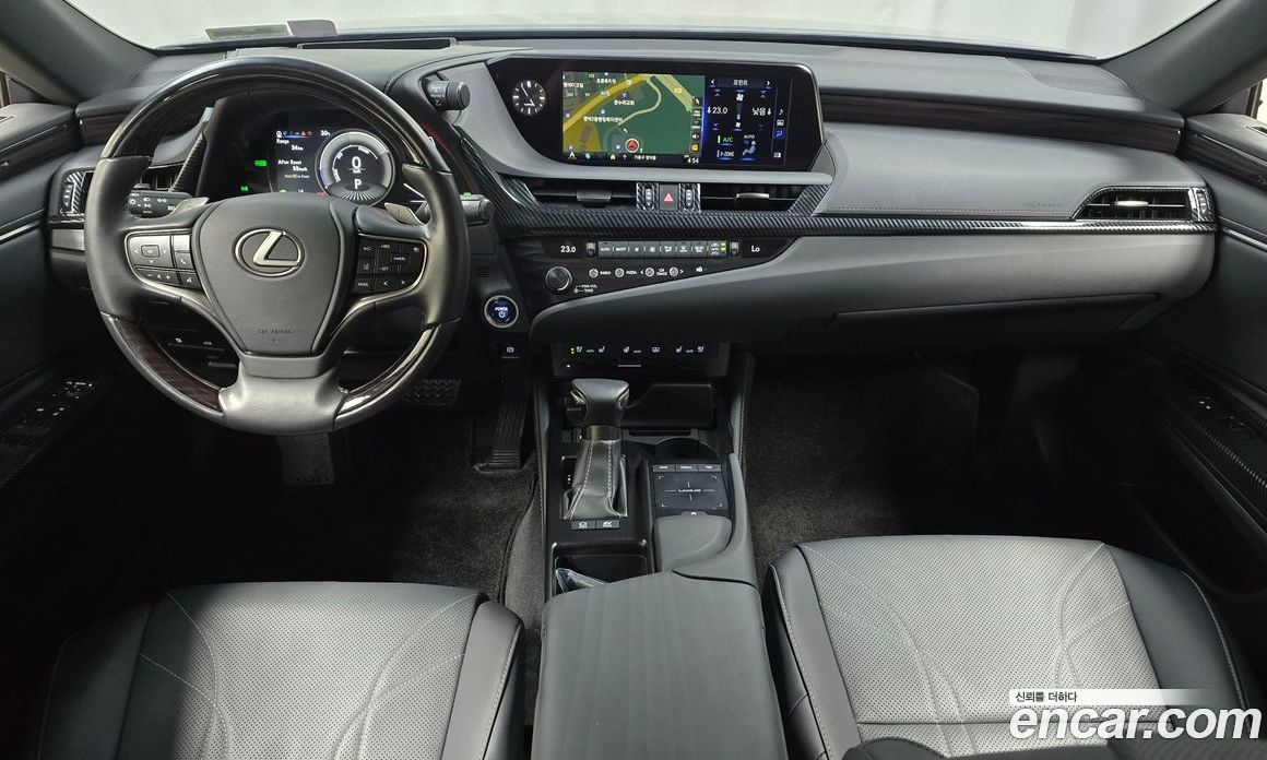 Lexus ES300h 7th Gen фото 6