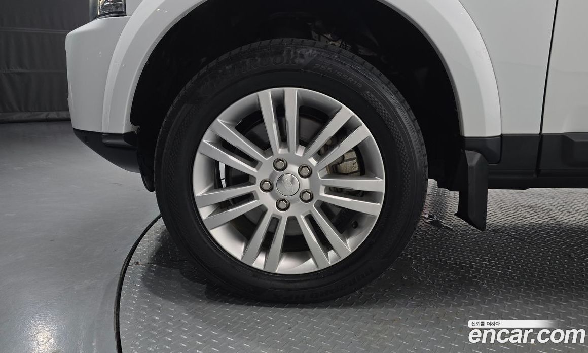Land Rover Discovery 4 фото 6