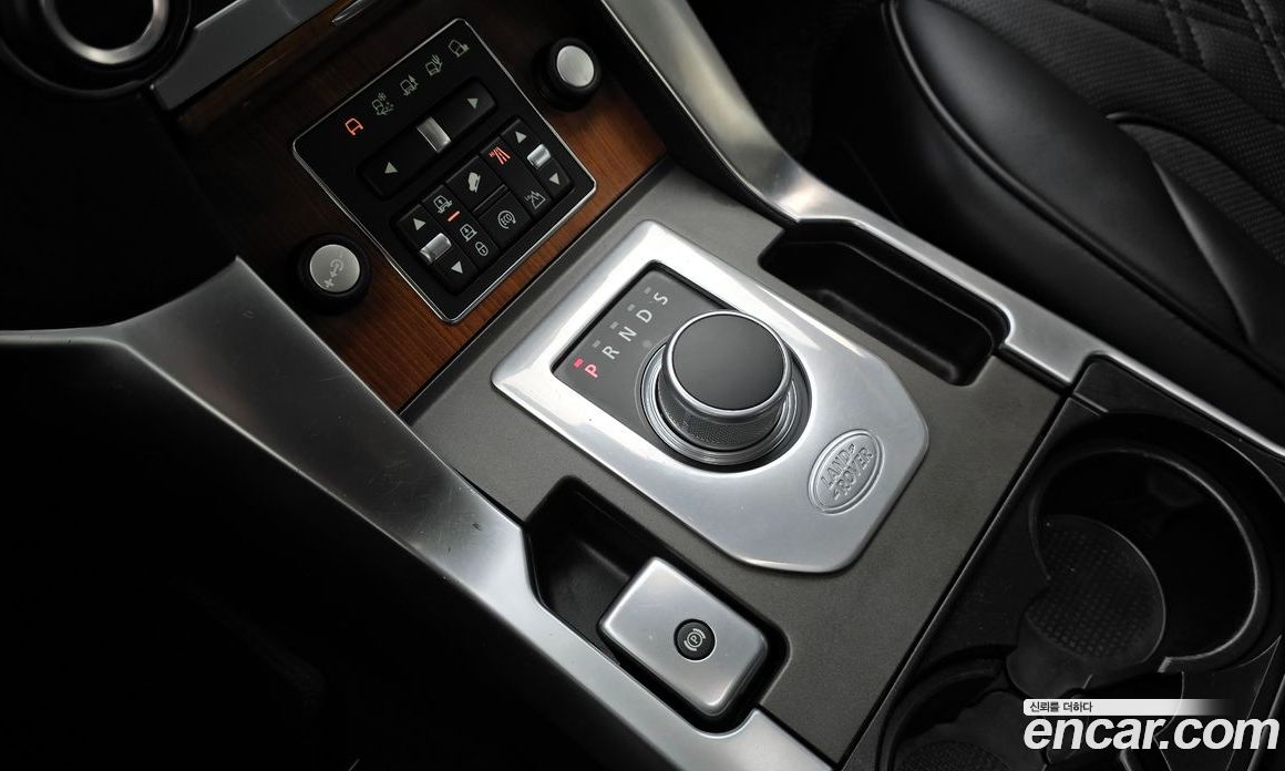 Land Rover Discovery 4 фото 9