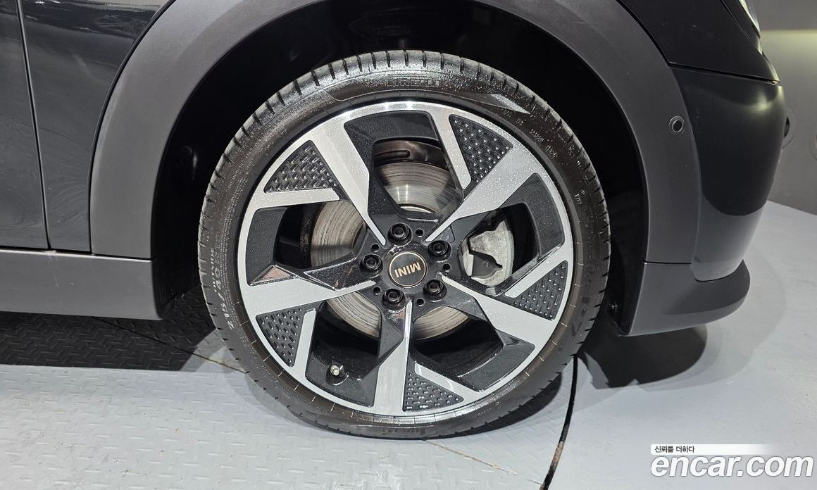 Mini Cooper S 4th Gen фото 21