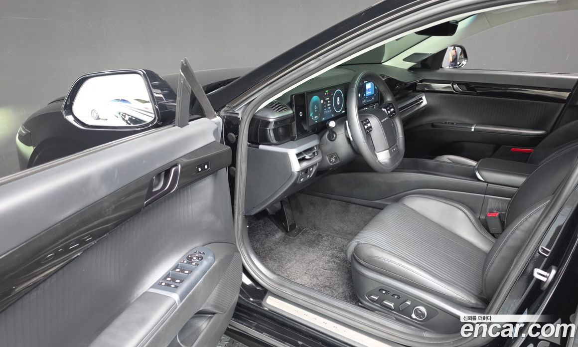 Hyundai Grandeur (GN7) фото 10