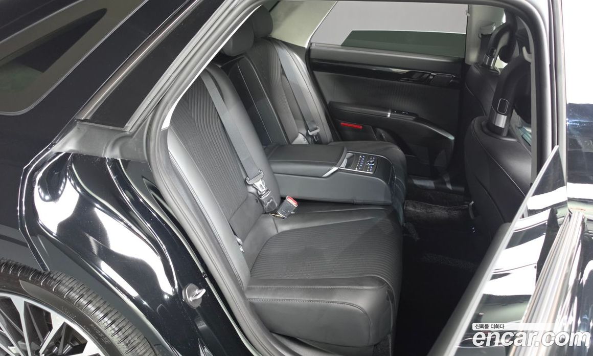 Hyundai Grandeur (GN7) фото 11