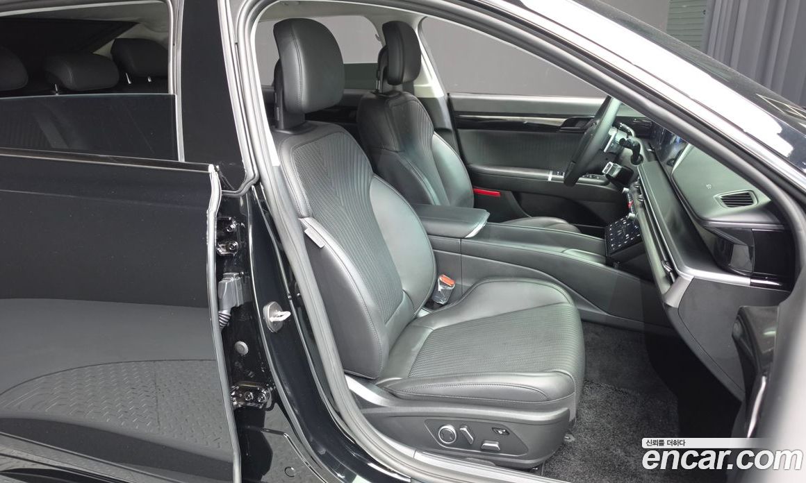 Hyundai Grandeur (GN7) фото 26