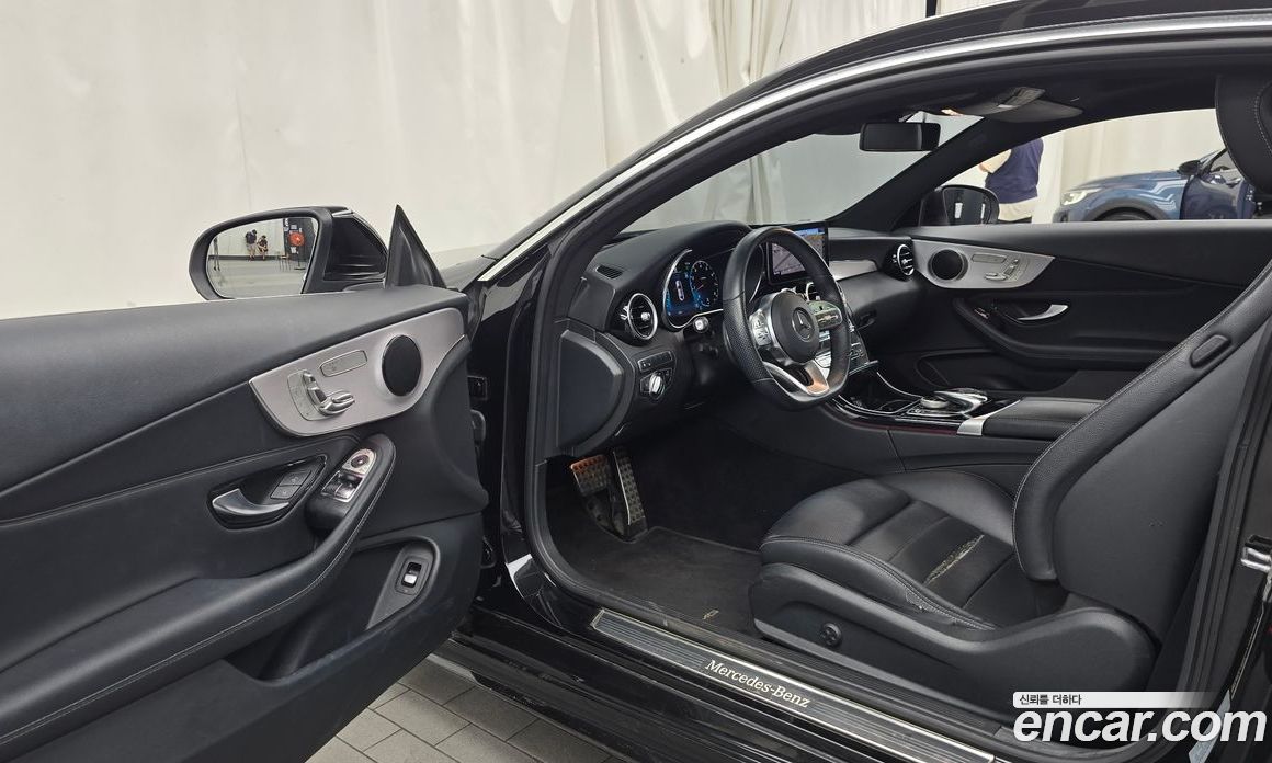 Mercedes-Benz C-Class W205 фото 10