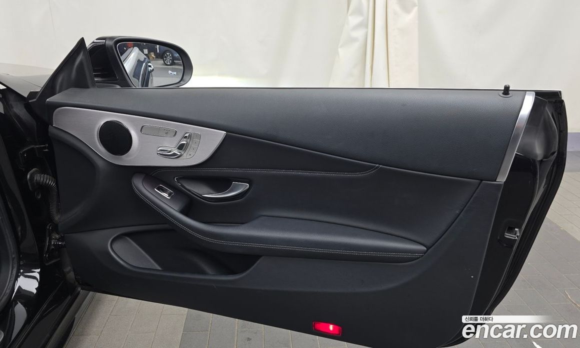 Mercedes-Benz C-Class W205 фото 25