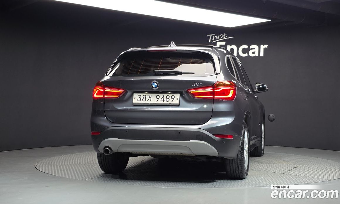 BMW X1 (F48) фото 4