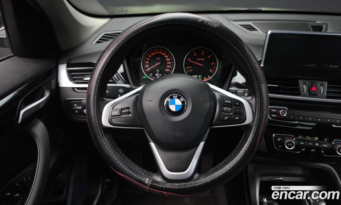 BMW X1 (F48) фото 14