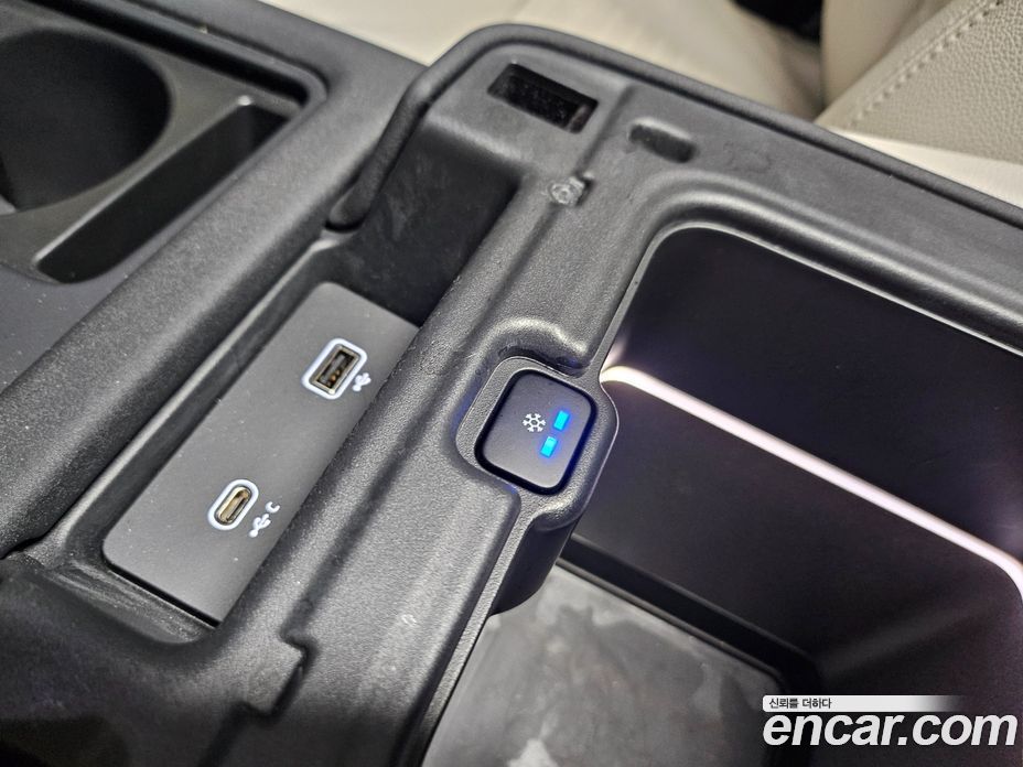 Land Rover Discovery 5 фото 10