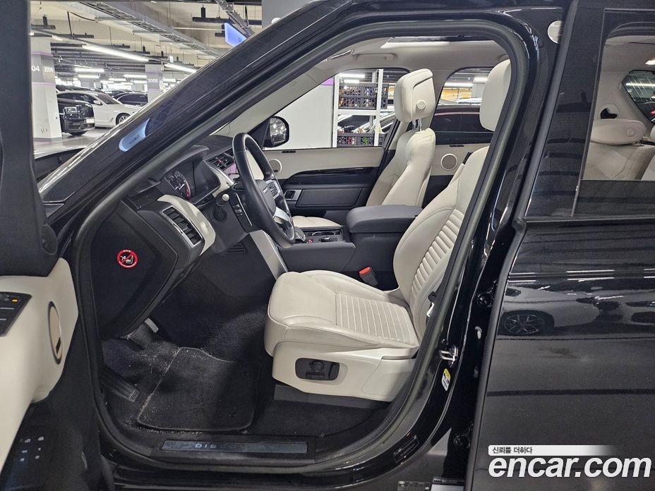 Land Rover Discovery 5 фото 15