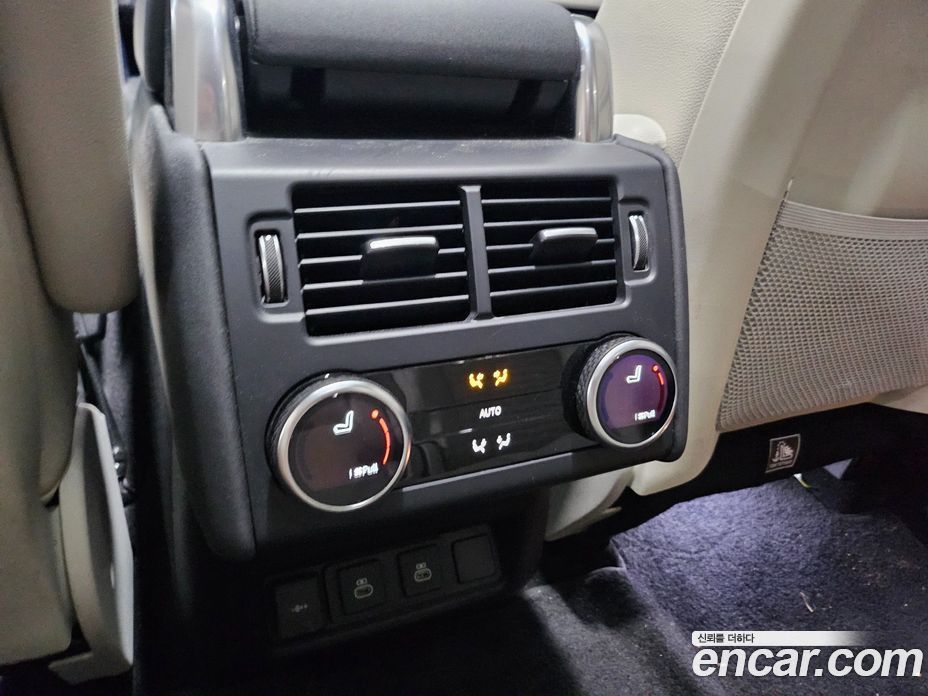Land Rover Discovery 5 фото 17