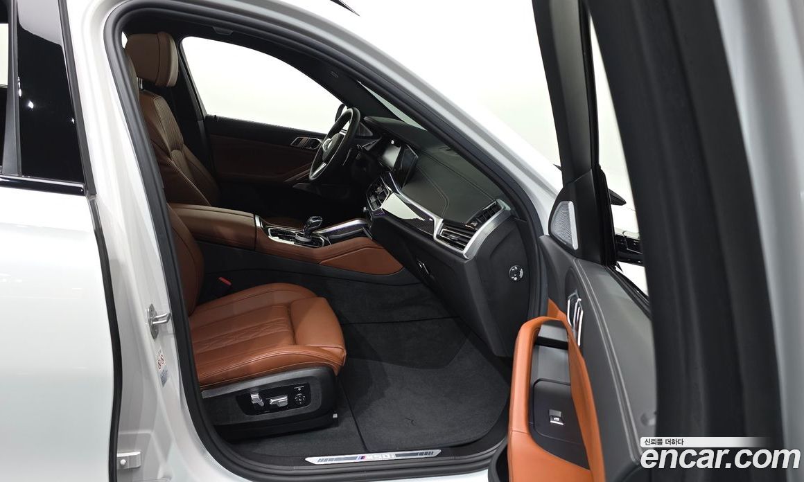 BMW X6 (G06) фото 11