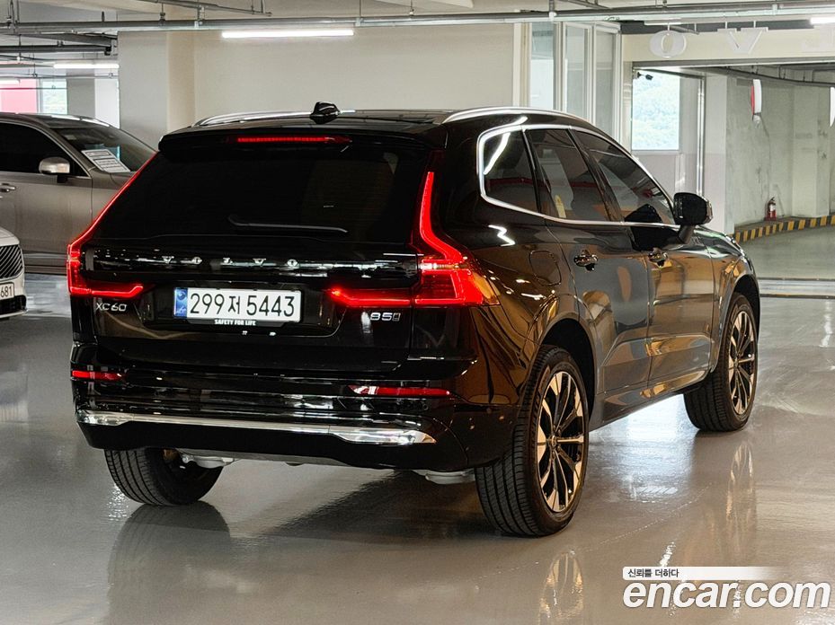 Volvo XC60 2nd Gen фото 2