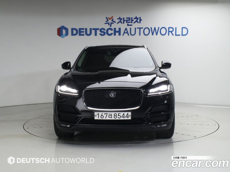 Jaguar F-PACE фото 3