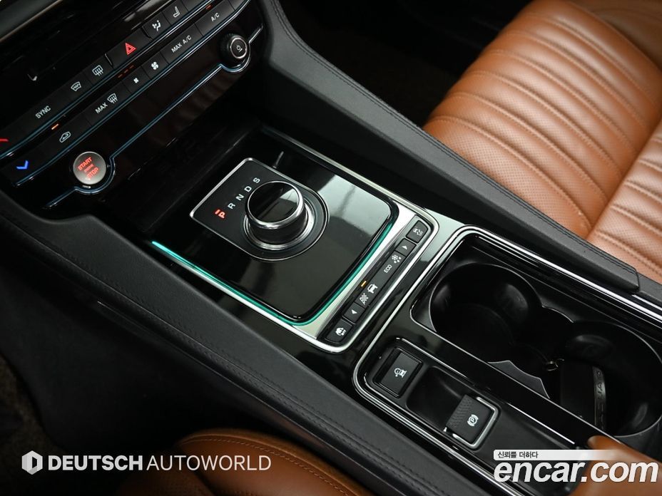 Jaguar F-PACE фото 9