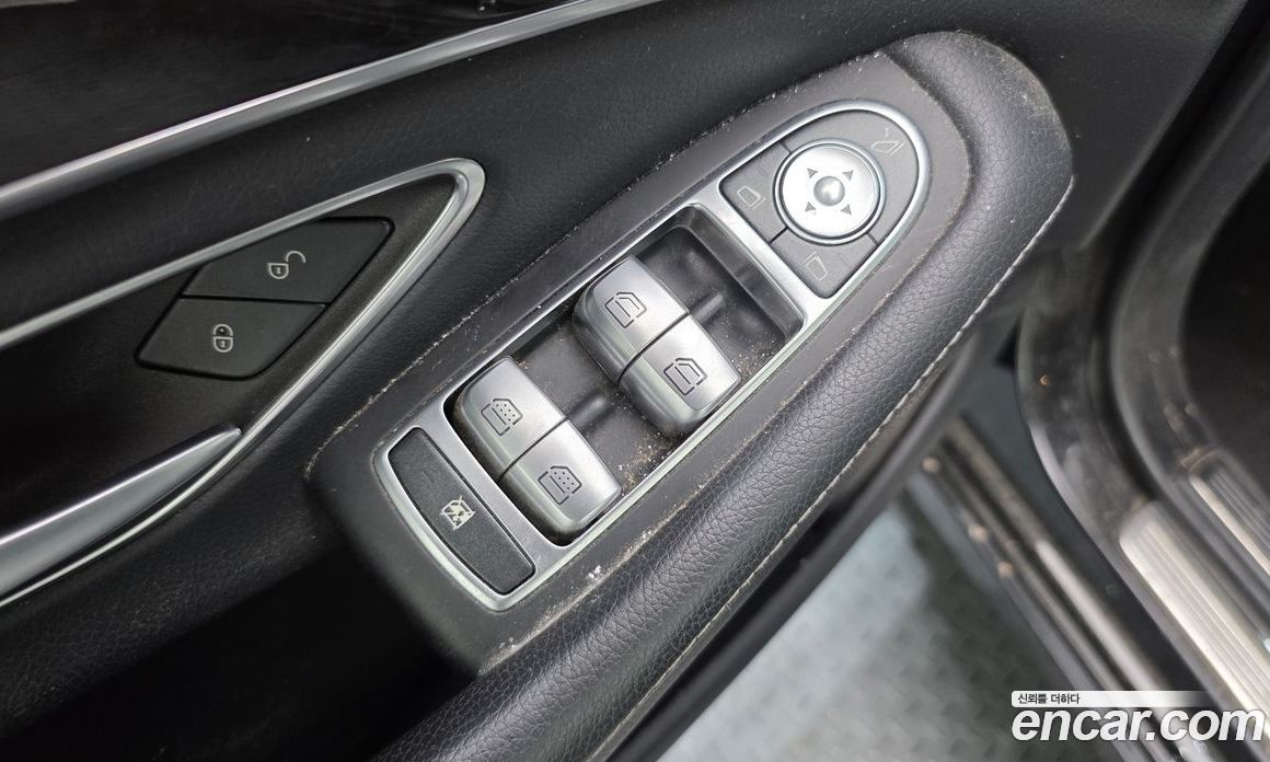 Mercedes-Benz S-Class W222 фото 13