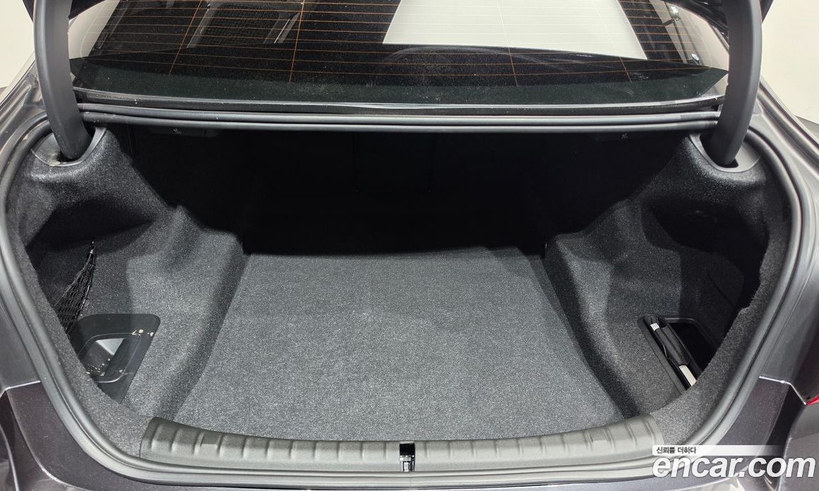 BMW 5-Series (G30) фото 19